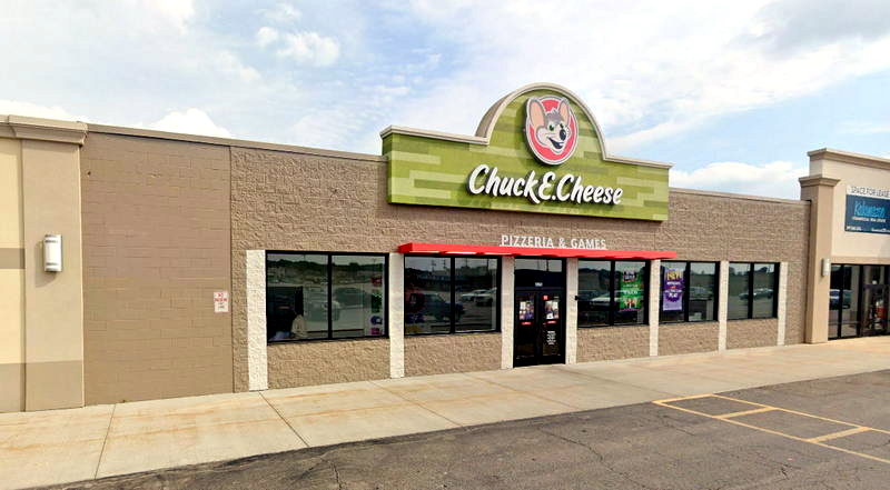 Discovery Zone - Portage - 6175 S Westnedge Ave (newer photo)